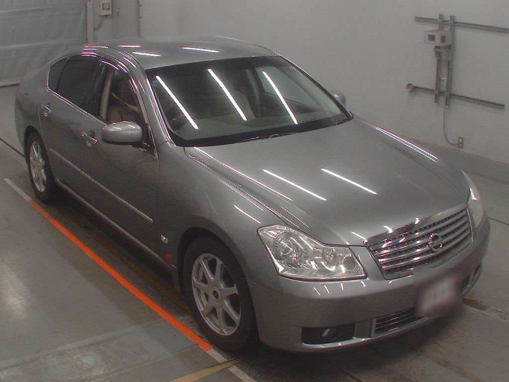 NISSAN FUGA