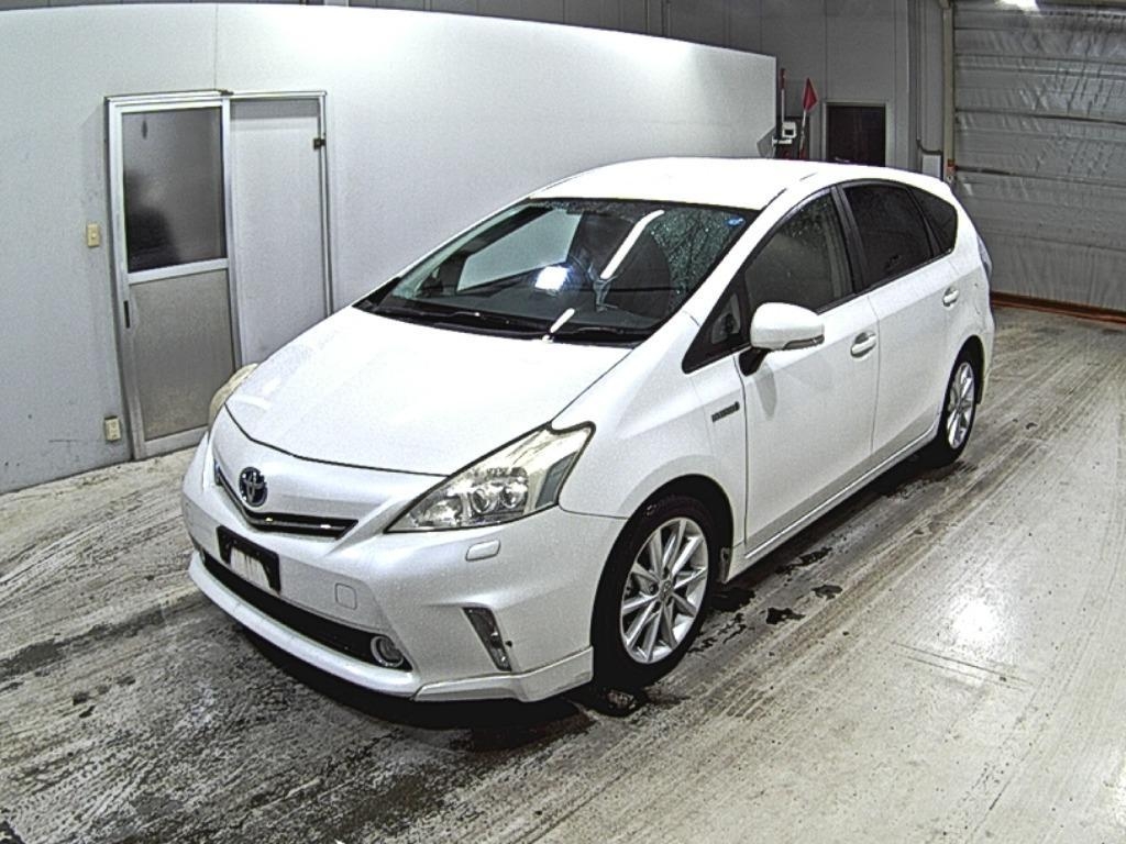 TOYOTA PRIUS ALPHA
