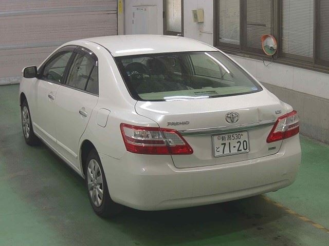 TOYOTA PREMIO