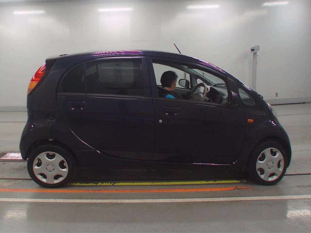 MITSUBISHI I