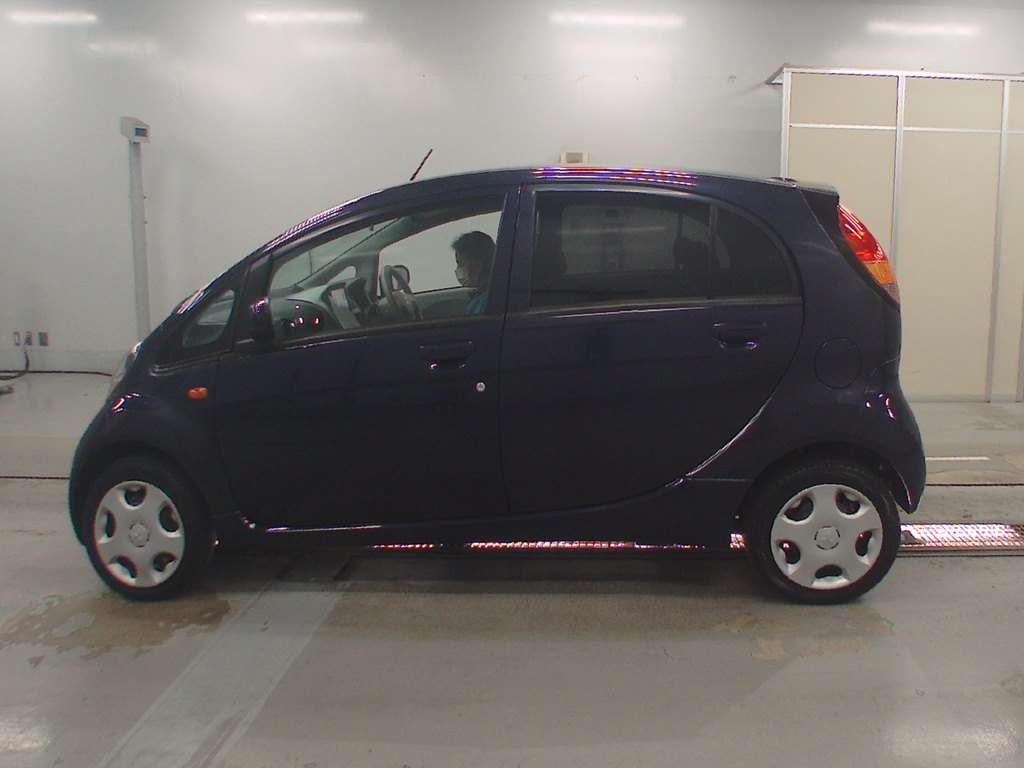 MITSUBISHI I