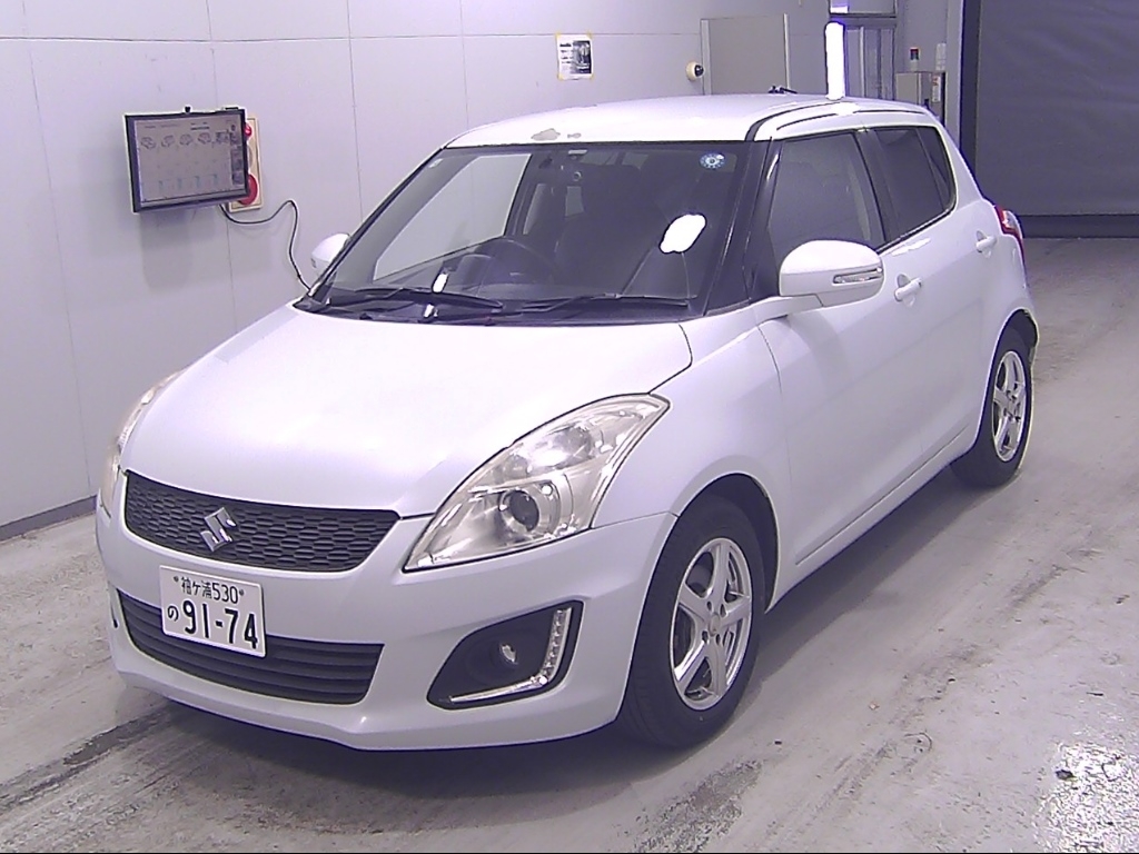 SUZUKI SWIFT