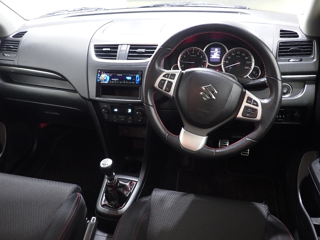 SUZUKI SWIFT