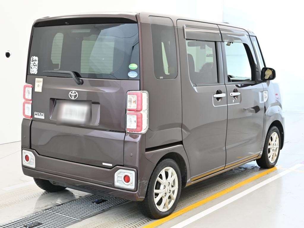 TOYOTA PIXIS MEGA