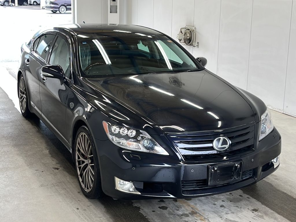 LEXUS LS600H