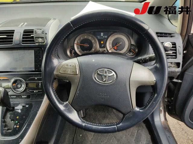 TOYOTA BLADE
