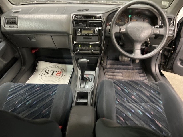 TOYOTA CARINA