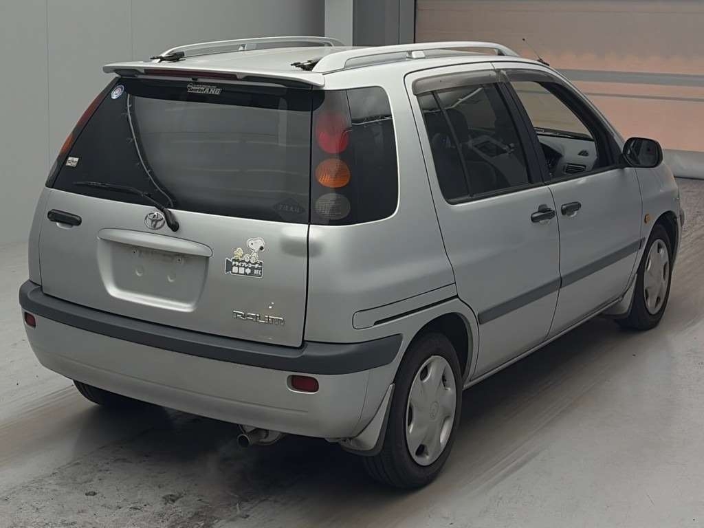 TOYOTA RAUM