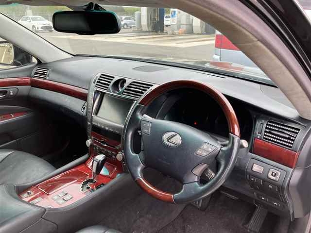 LEXUS LS460