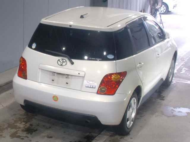 TOYOTA IST