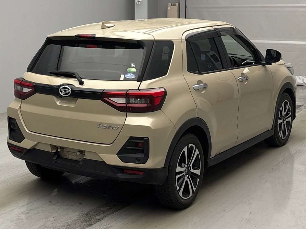 DAIHATSU ROCKY