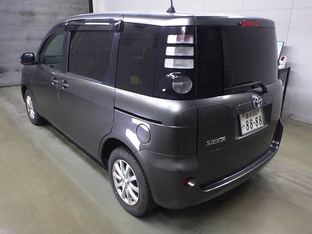 TOYOTA SIENTA