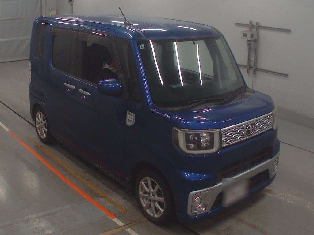 TOYOTA PIXIS MEGA