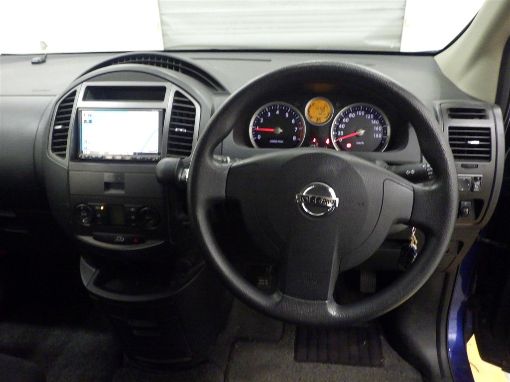 NISSAN LAFESTA