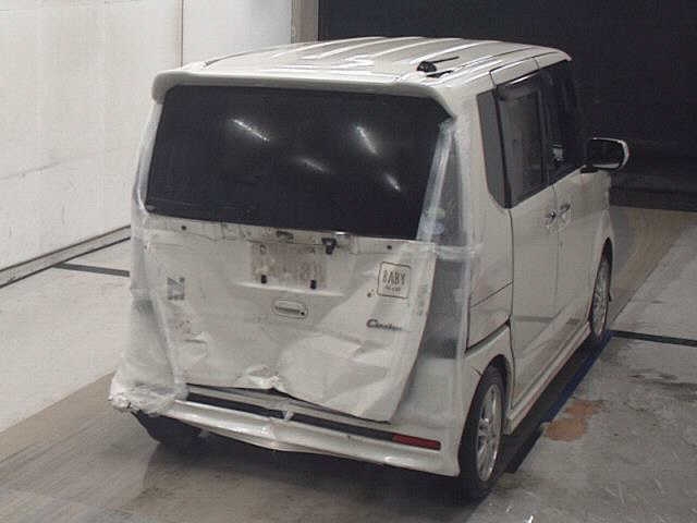 HONDA N-BOX+
