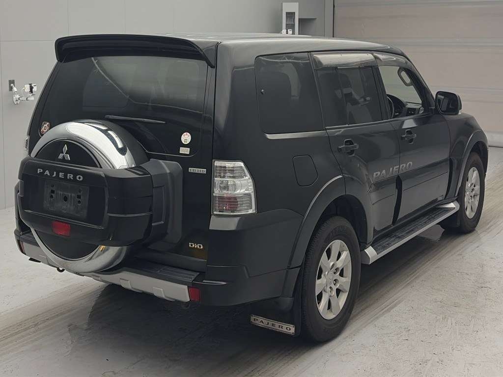 MITSUBISHI PAJERO