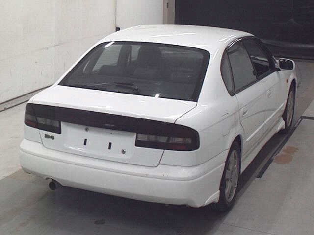 SUBARU LEGACY B4