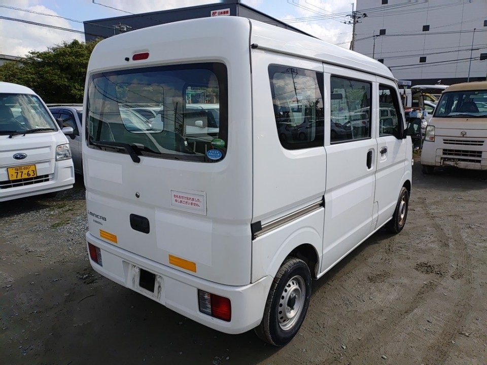 MITSUBISHI MINICAB