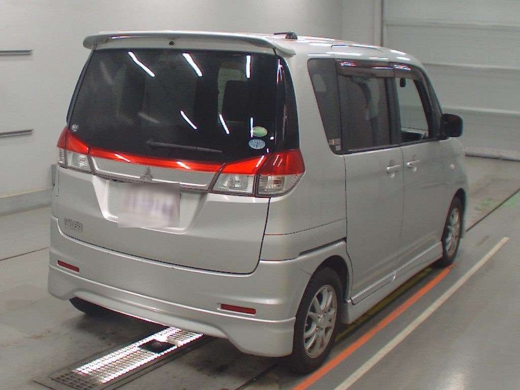 MITSUBISHI DELICA D:2