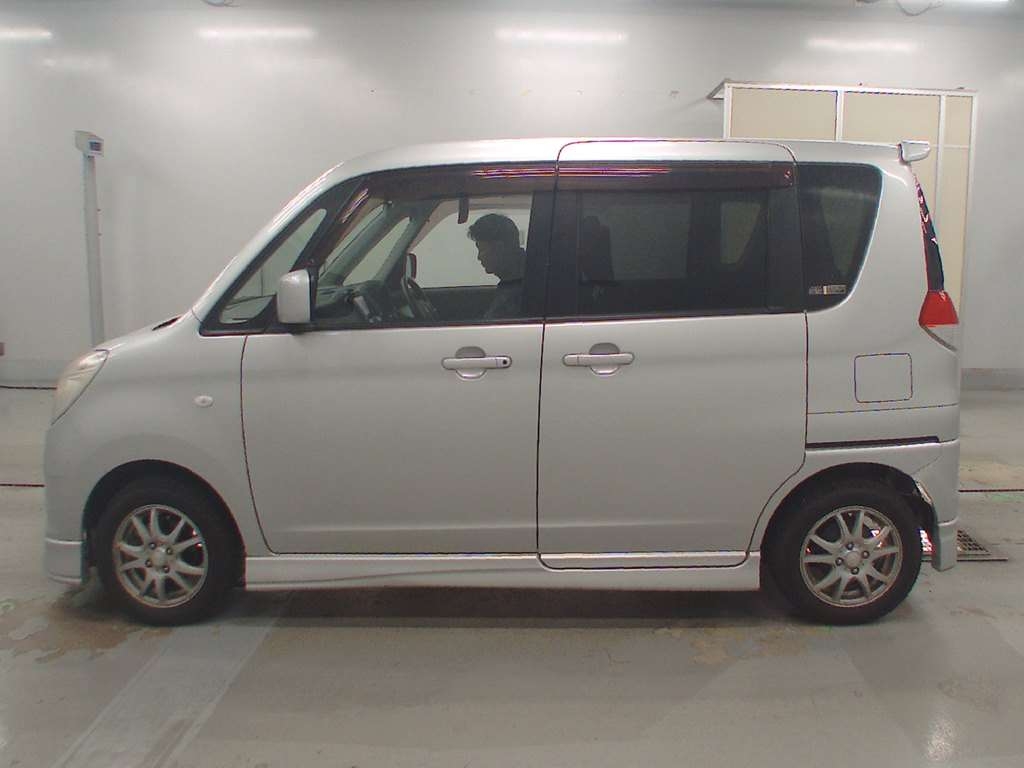 MITSUBISHI DELICA D:2