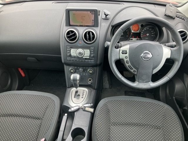 NISSAN DUALIS