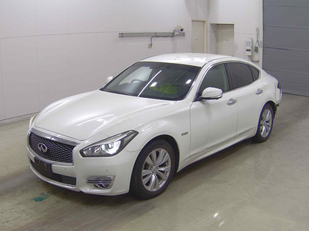 NISSAN FUGA