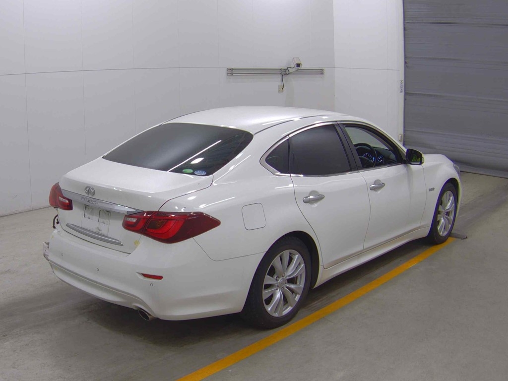 NISSAN FUGA