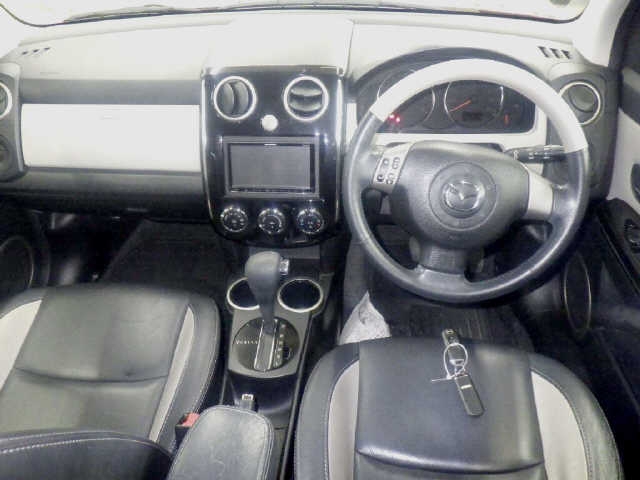 MAZDA VERISA
