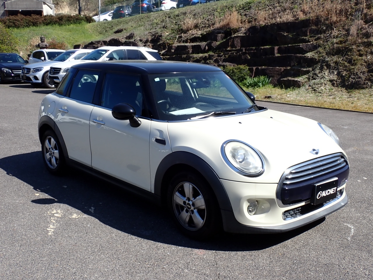 MINI HATCH