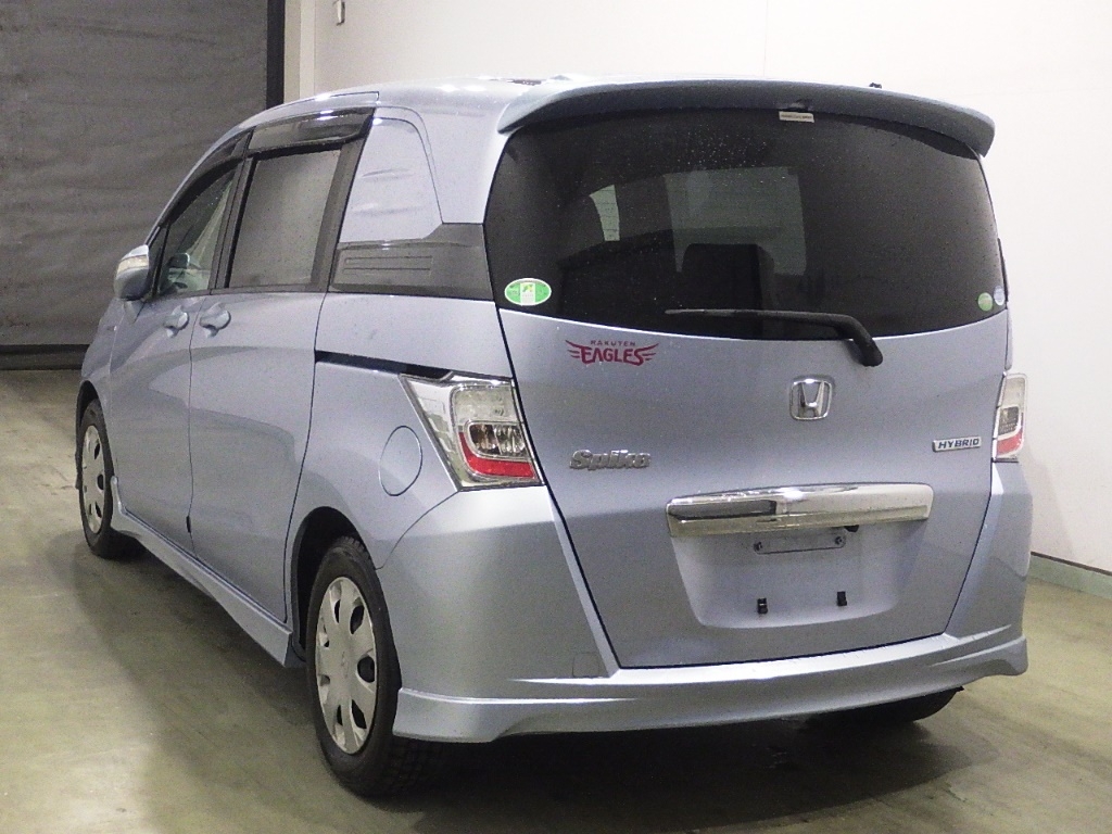 HONDA FREED SPIKE