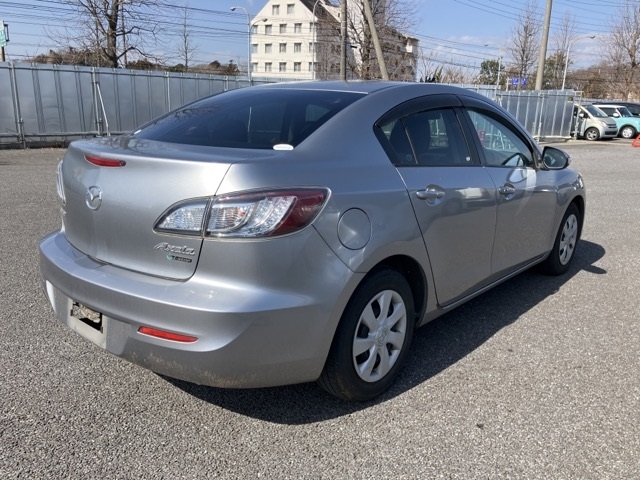 MAZDA AXELA