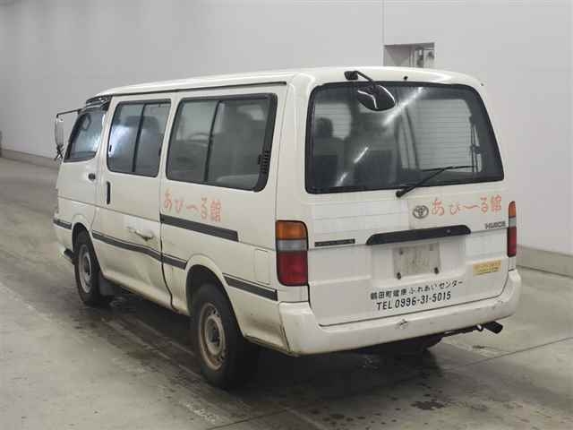 TOYOTA HIACE