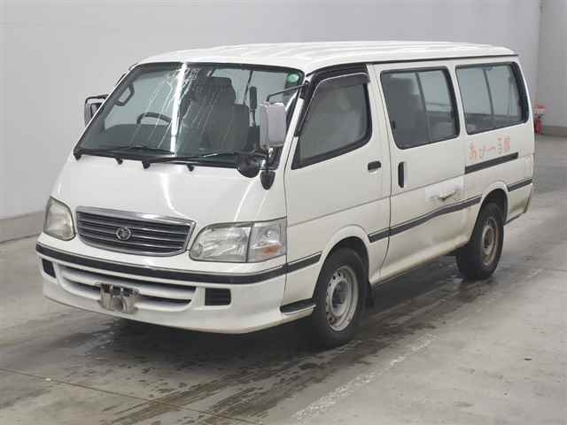 TOYOTA HIACE