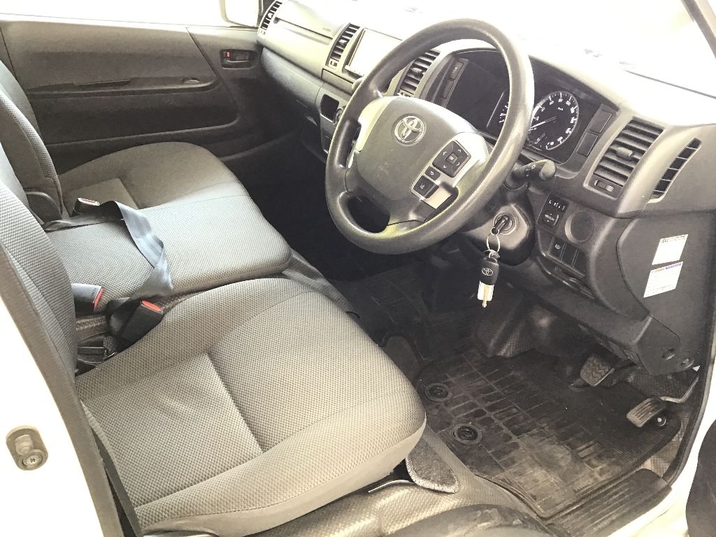 TOYOTA REGIUS ACE