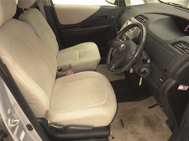 TOYOTA RACTIS