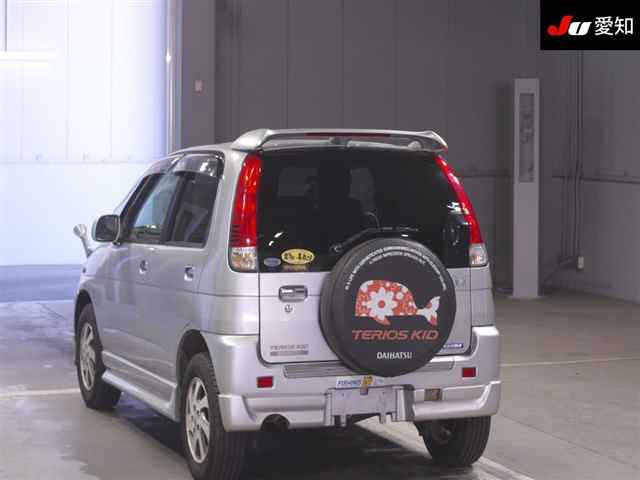 DAIHATSU TERIOS KID