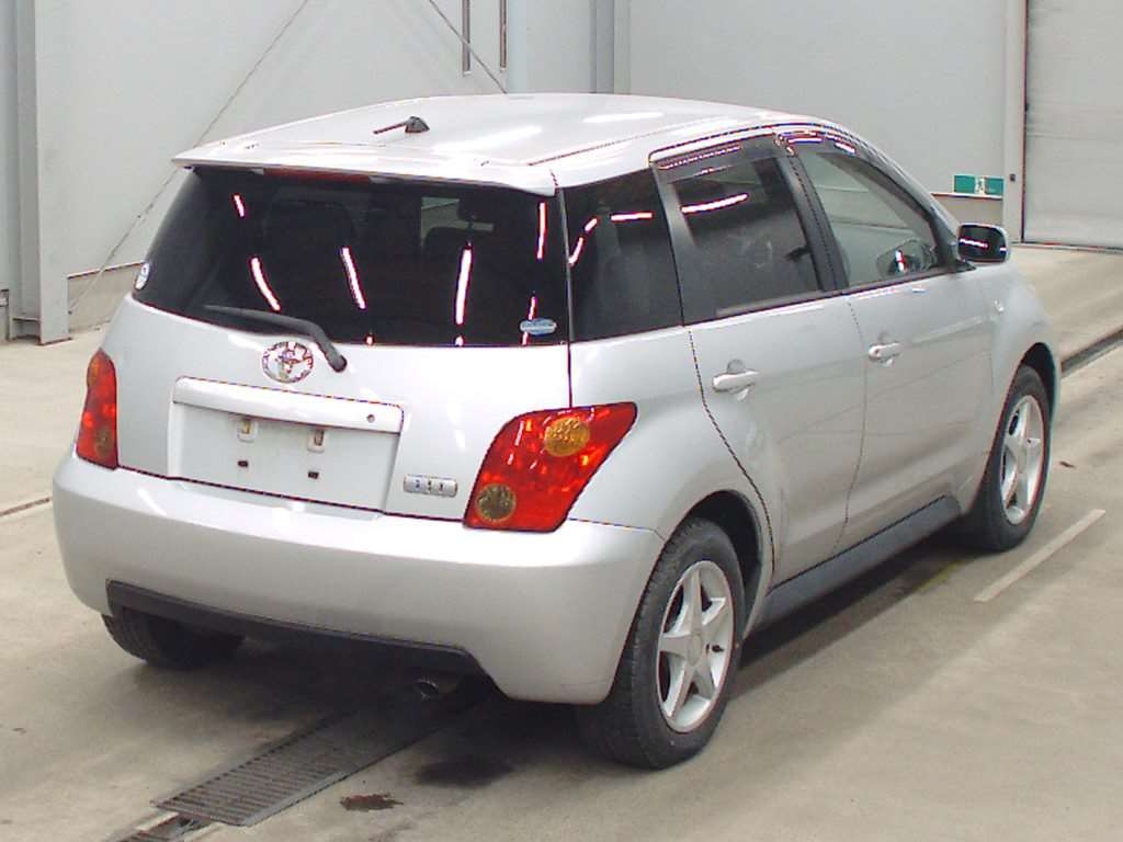 TOYOTA IST