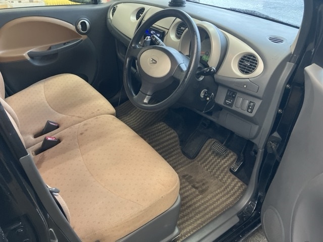 DAIHATSU MOVE LATTE
