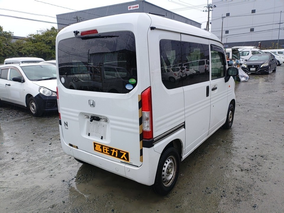 HONDA N-VAN