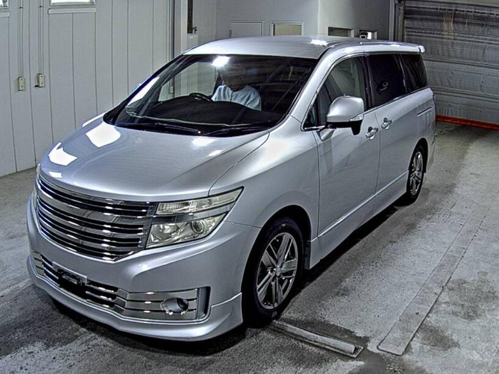 NISSAN ELGRAND
