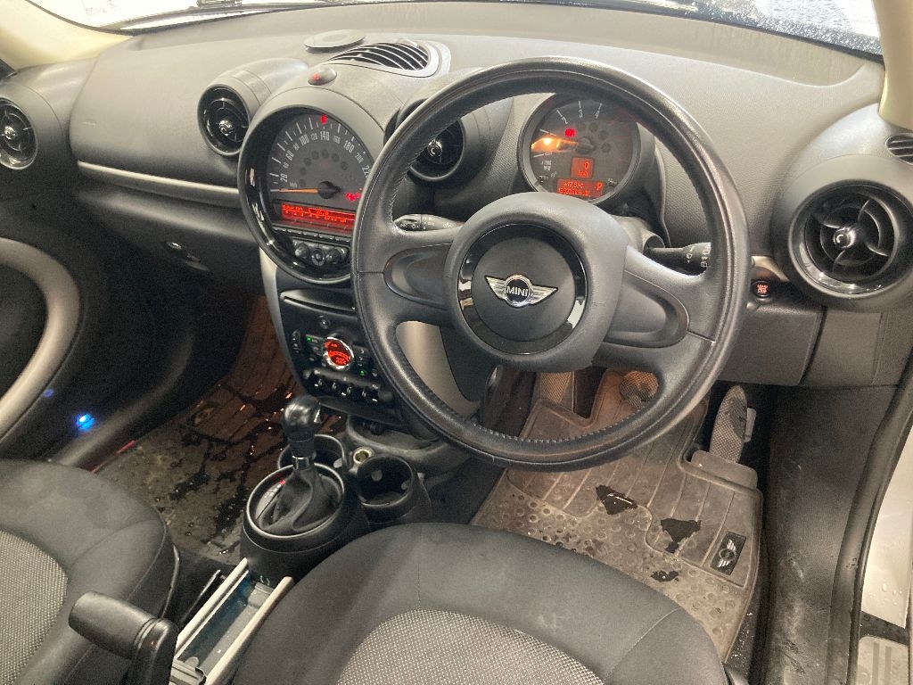 MINI CROSSOVER