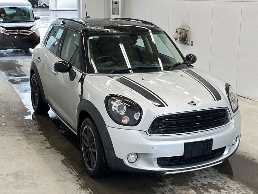 MINI CROSSOVER