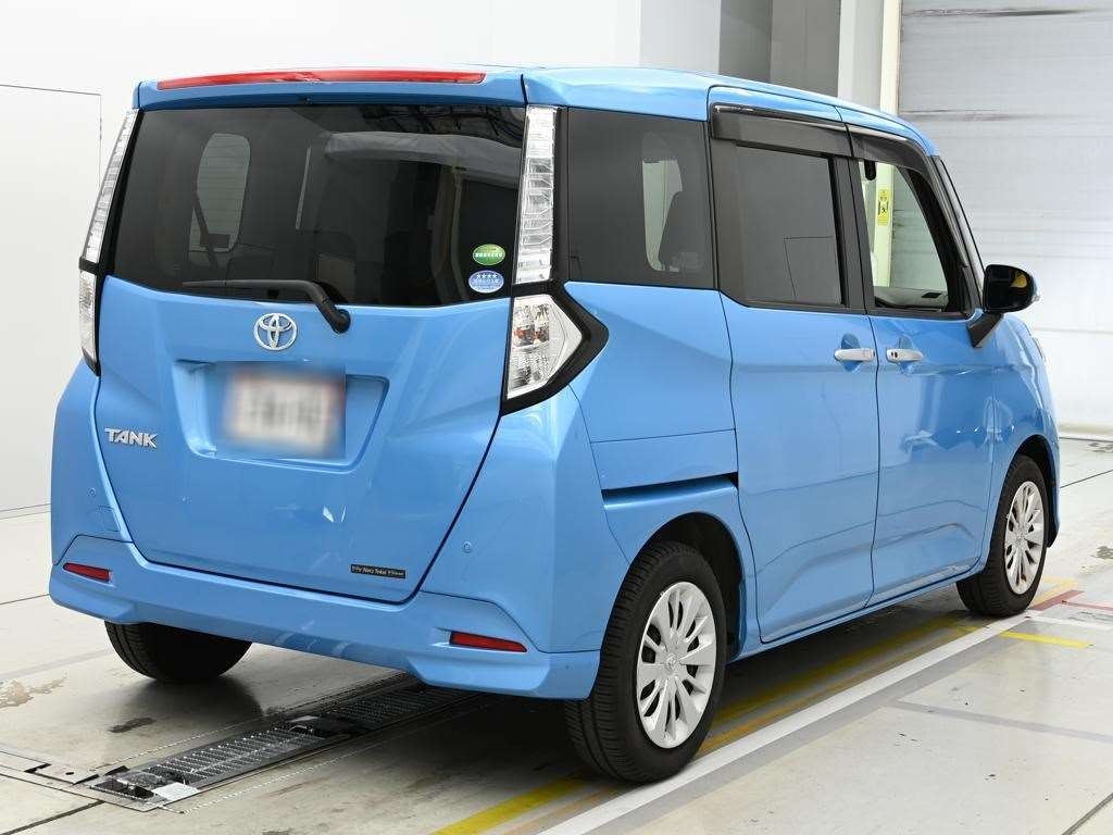 TOYOTA TANK
