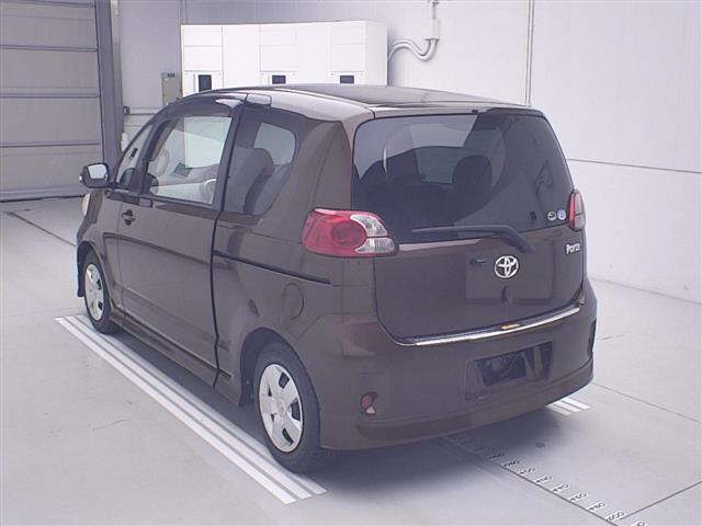 TOYOTA PORTE