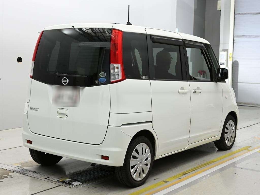 NISSAN ROOX