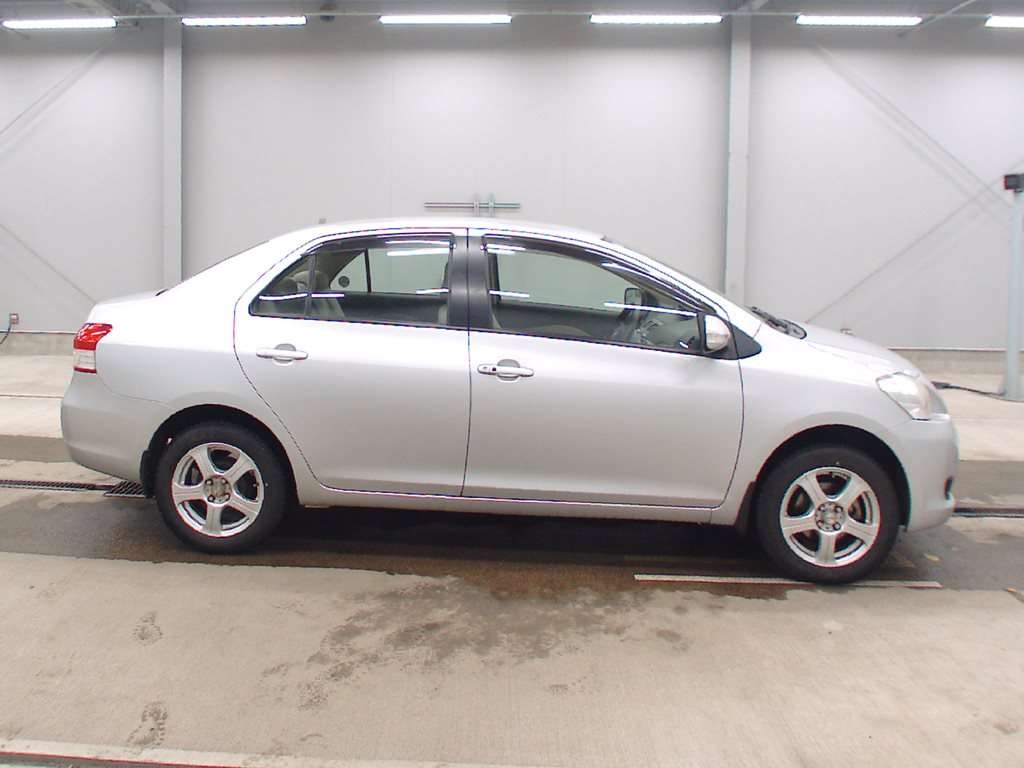 TOYOTA BELTA