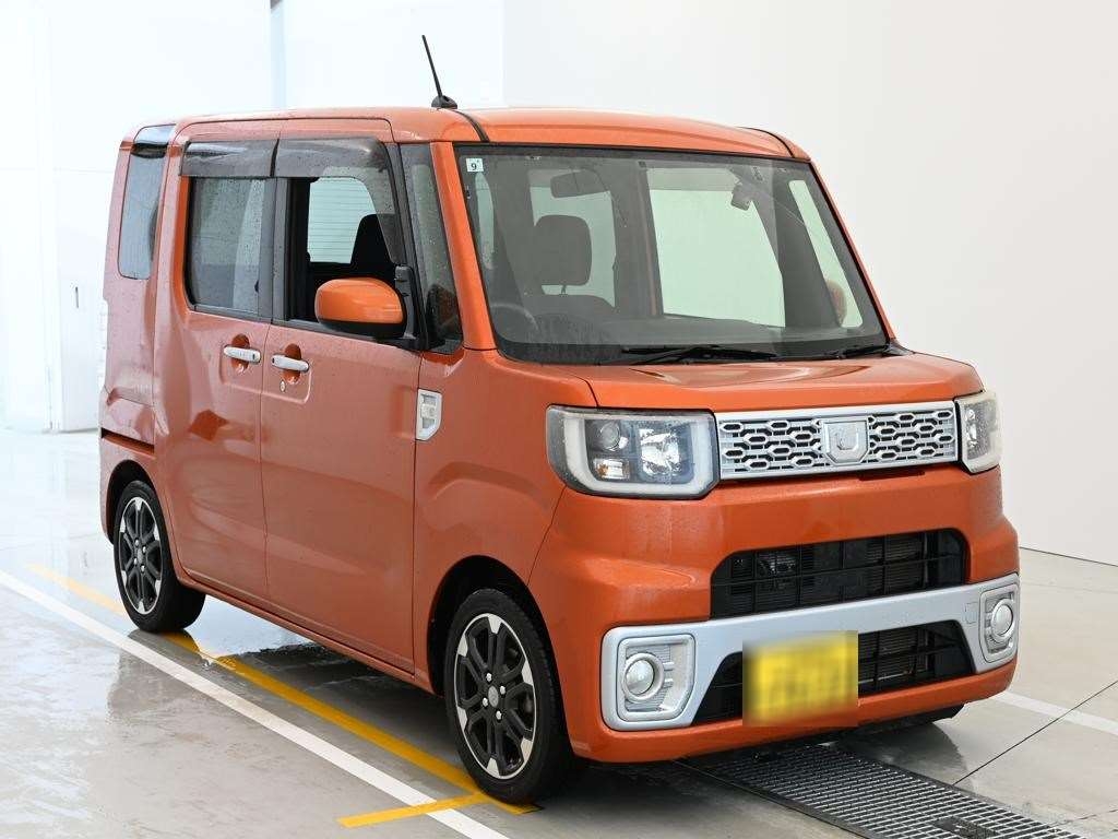 DAIHATSU WAKE