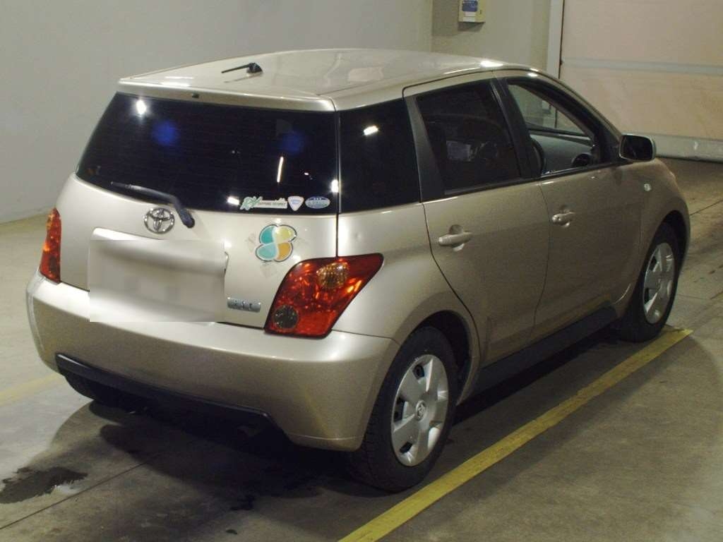 TOYOTA IST