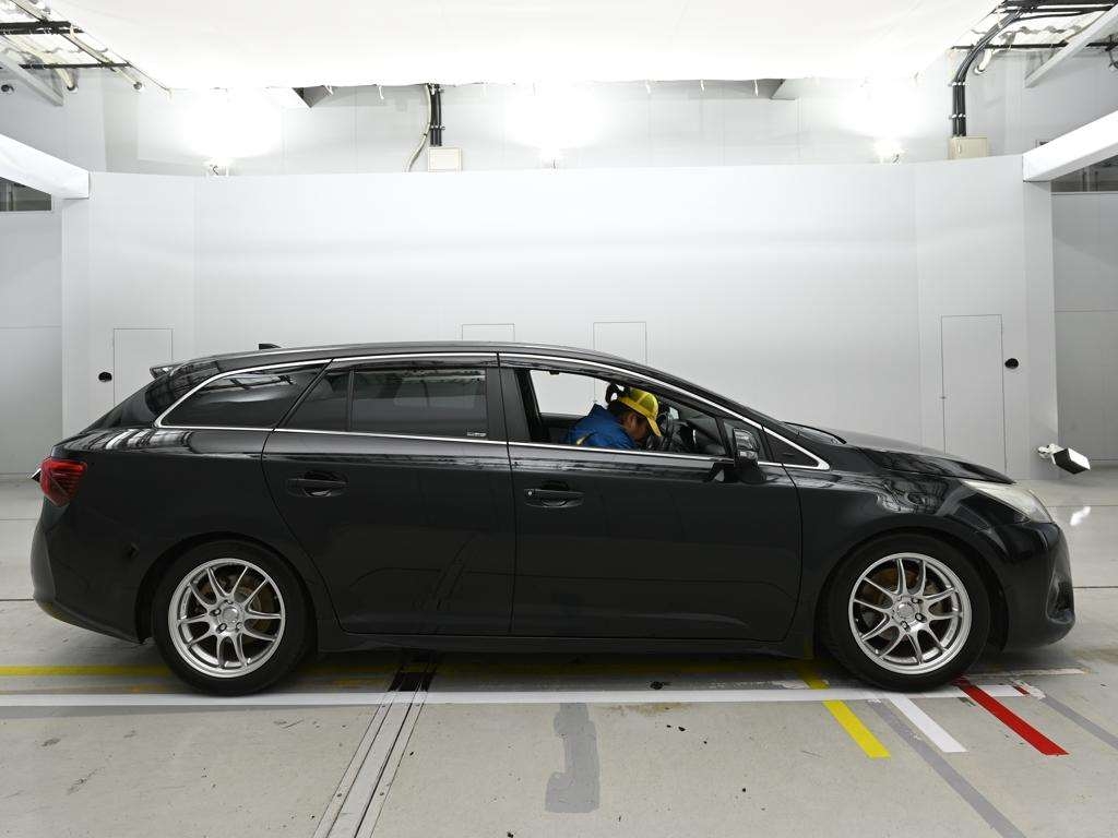 TOYOTA AVENSIS
