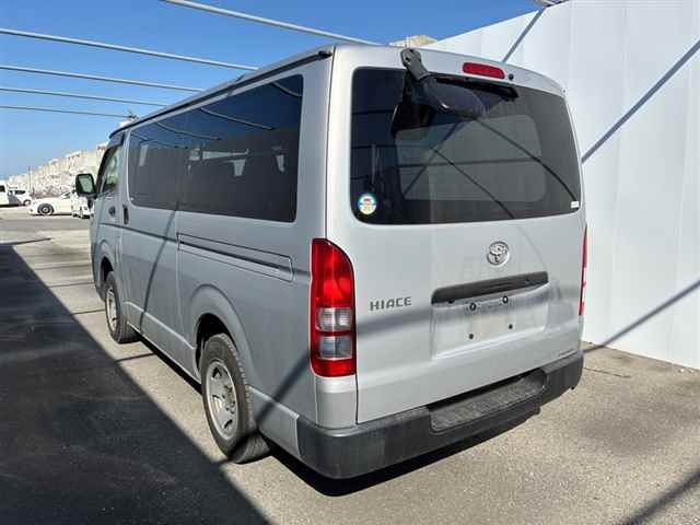 TOYOTA REGIUS ACE